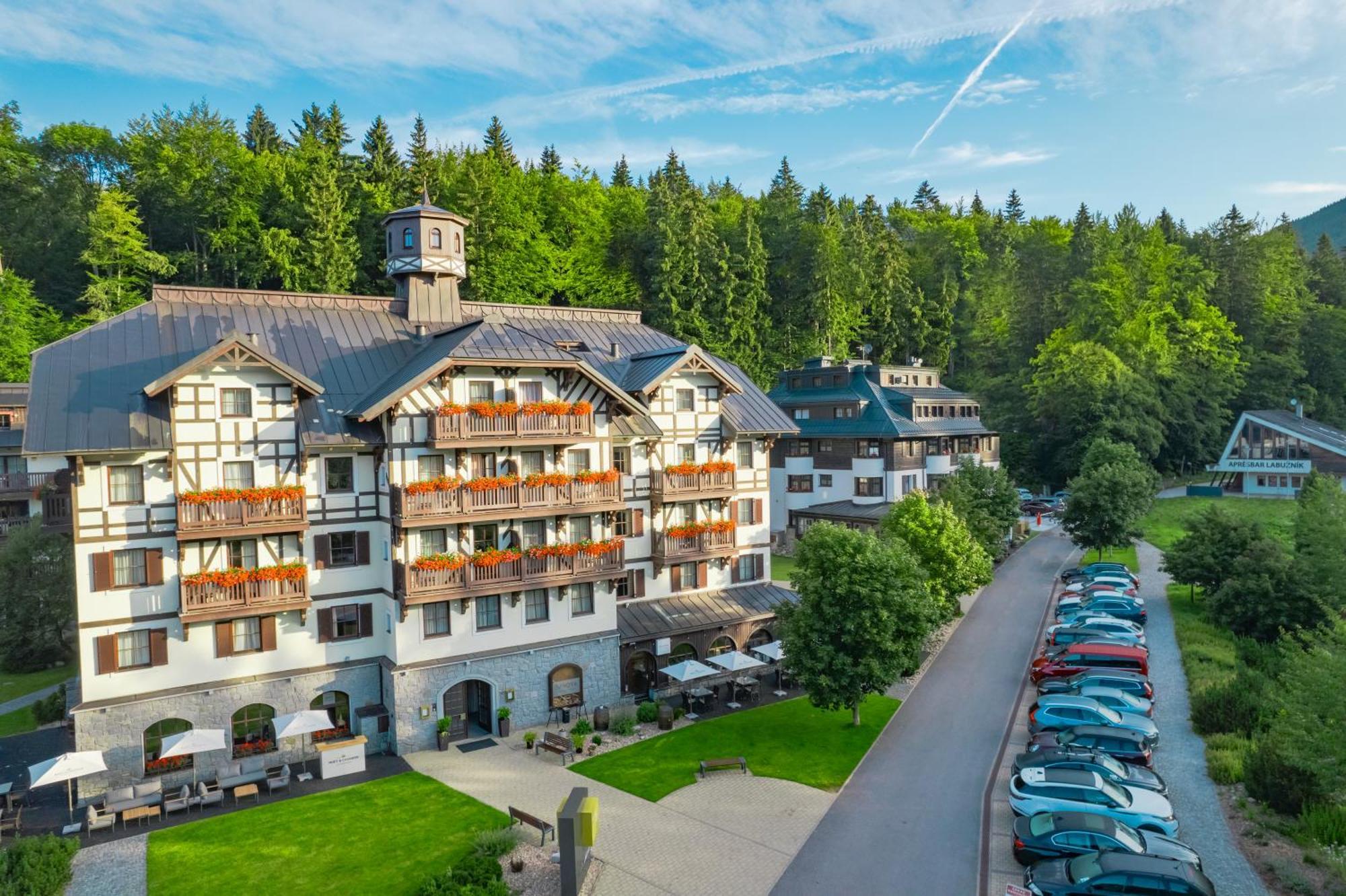 Savoy Hotel Špindlerŭv Mlýn Exteriör bild